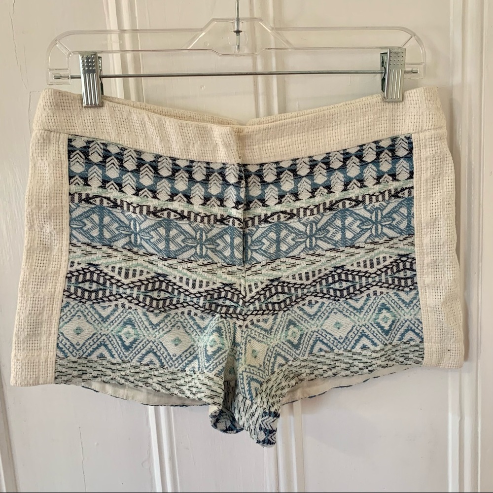 Quinn Blue Woven Embroidered Shorts Size S